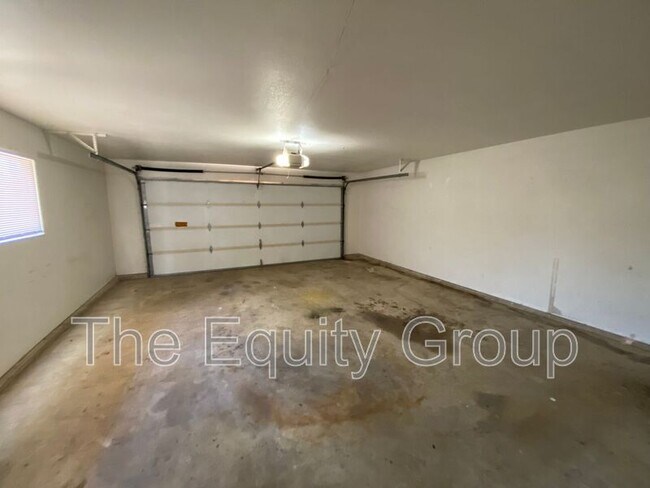 Building Photo - 1756 E Eastgate Ave
