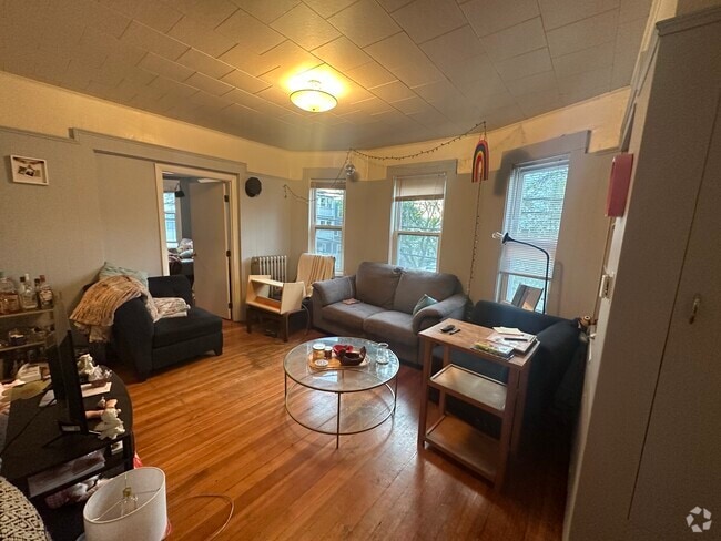 Building Photo - 69 Conwell Ave