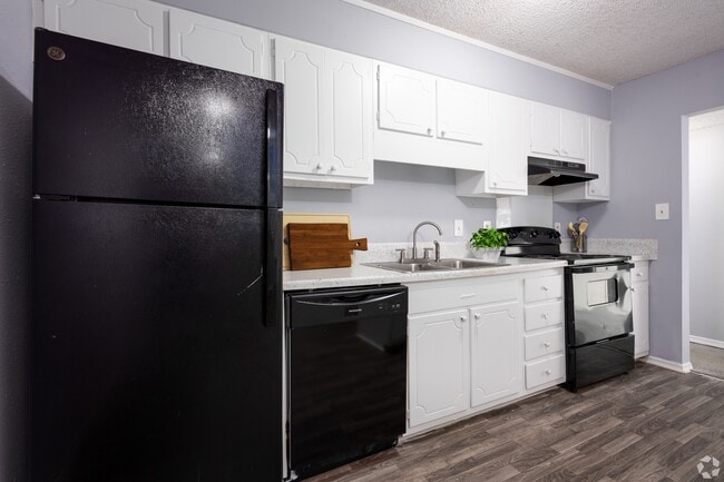 Kitchen - Legacy on Elm Apartments