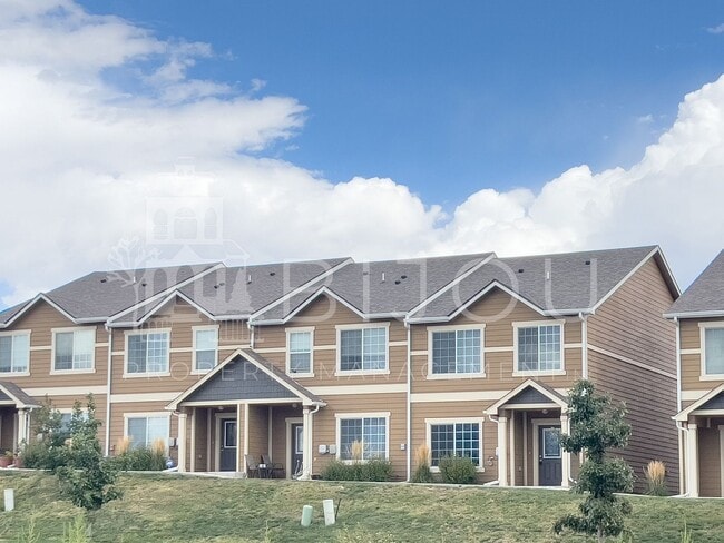 Foto del edificio - Spring Creek Townhome