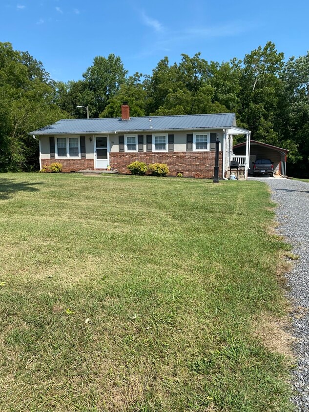 736 E 11th St, Newton, NC 28658 House Rental in Newton, NC