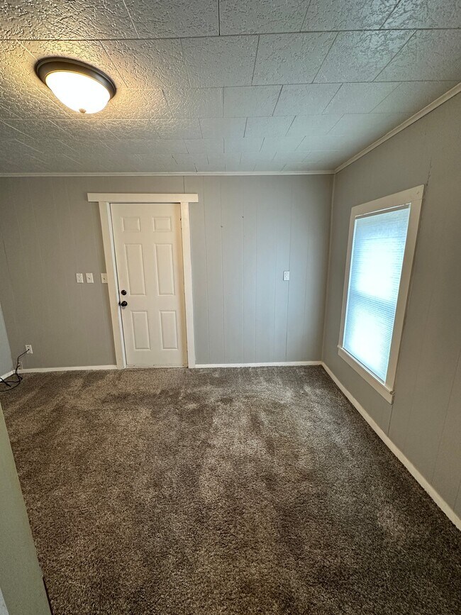Foto del edificio - 317 E Oakridge Ave
