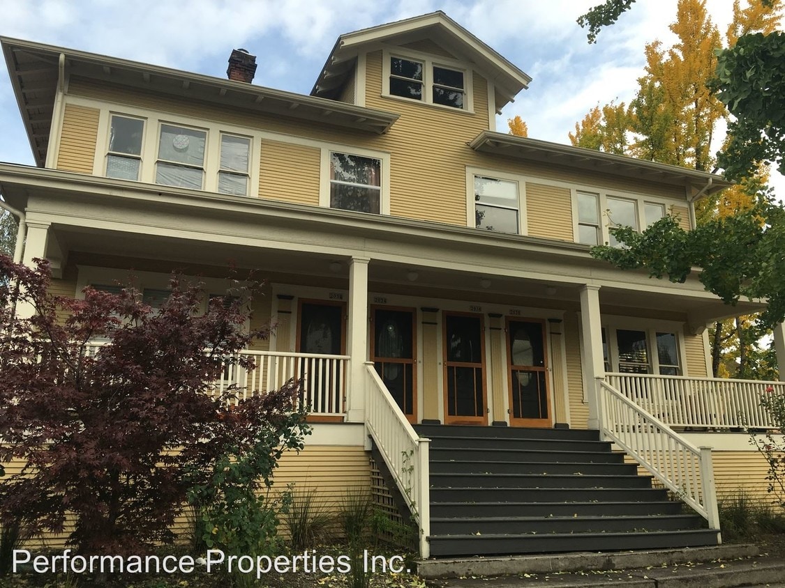 Primary Photo - 2032 SE 11th Ave