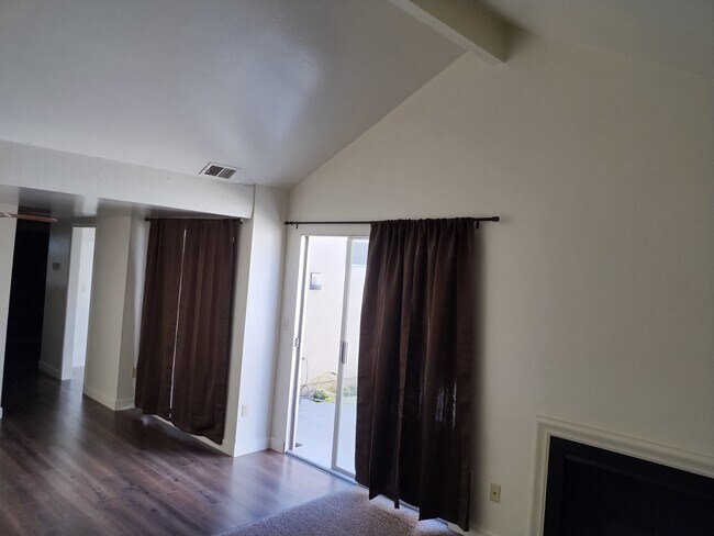 Foto del edificio - 3545 Fountain Way