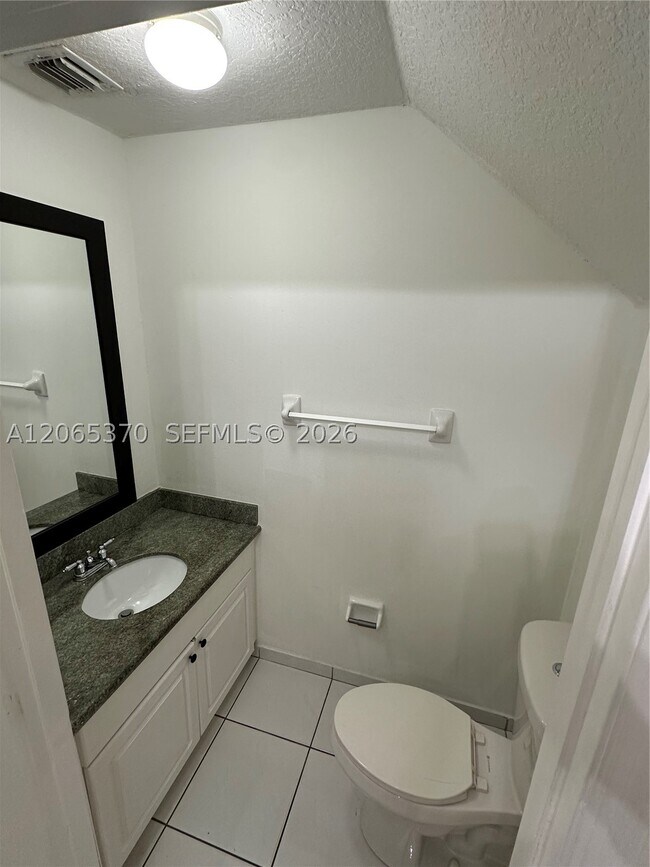Foto del edificio - 920 NW 78th Ave
