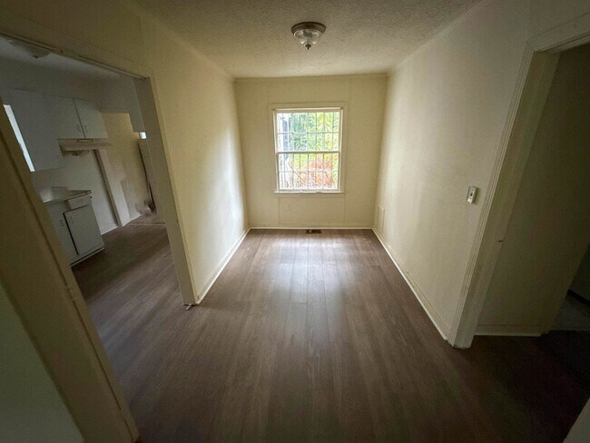 Building Photo - 358 Lea Cir