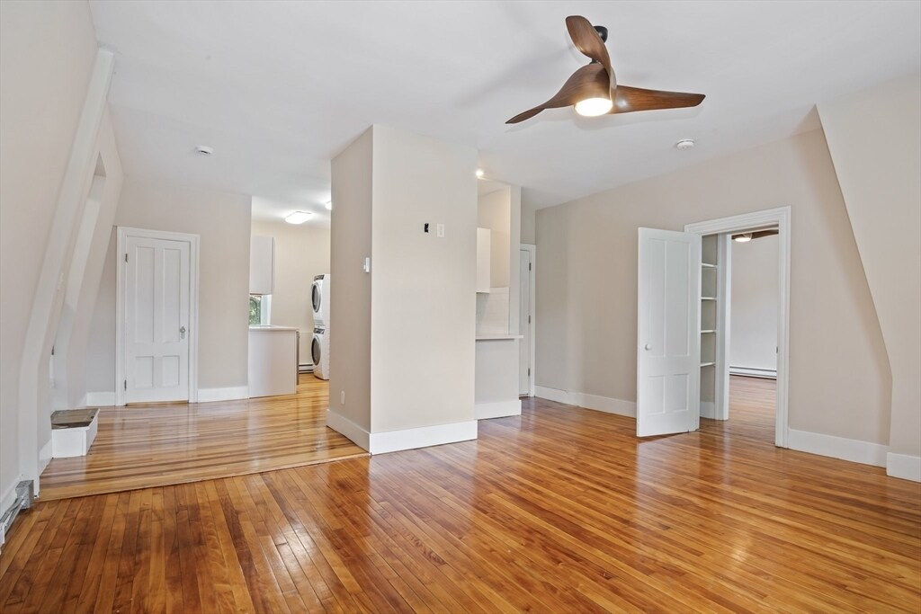 Primary Photo - 35 Oak Ave