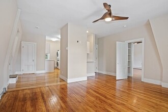 Building Photo - 35 Oak Ave