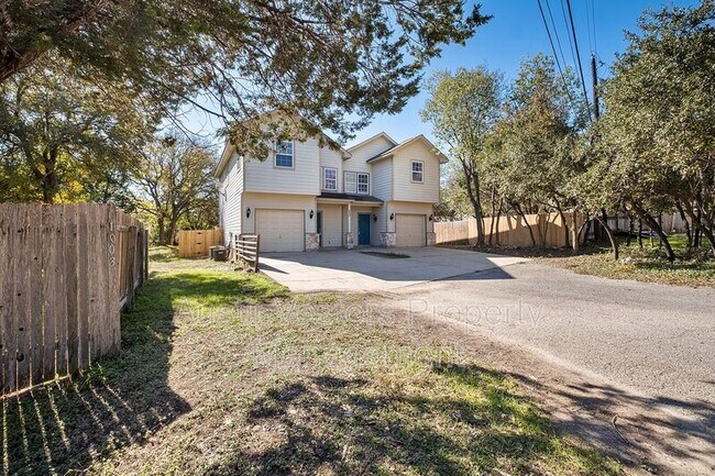 Building Photo - 1003 Canyon Edge Dr