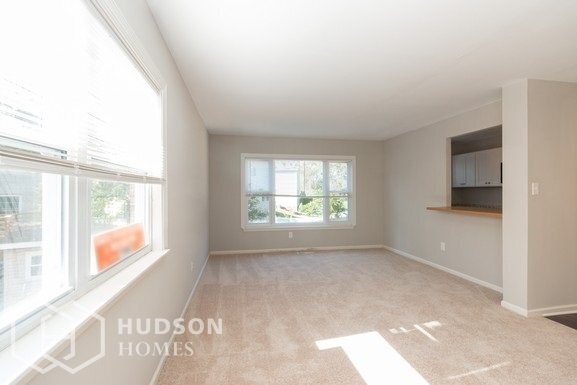 Foto del edificio - 9312 Neil Rd