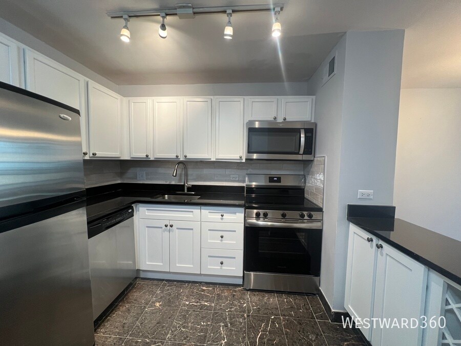 Foto principal - 222 E Pearson St