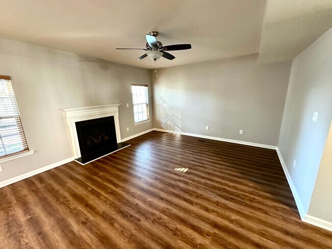 Building Photo - 3503 Frederick Dr