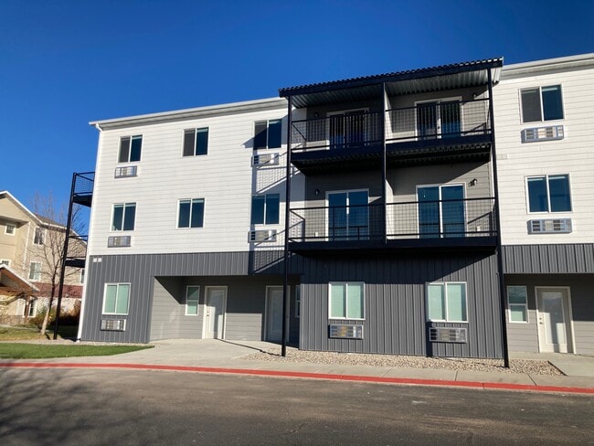 89 Village Dr