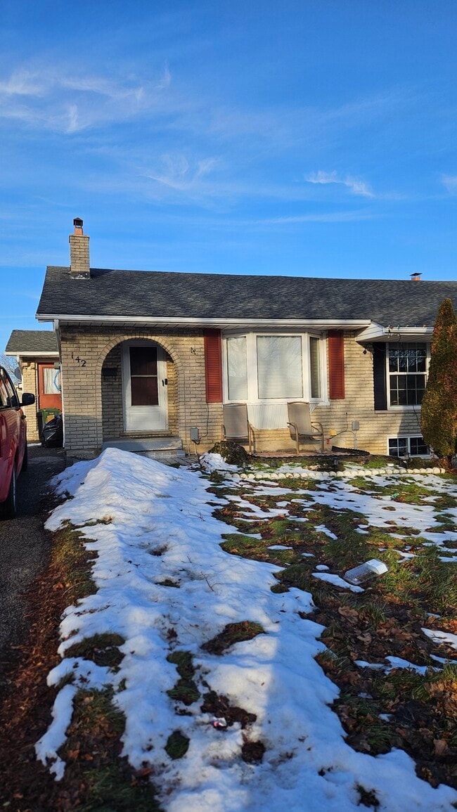 Photo du bâtiment - 142 Guildwood Dr