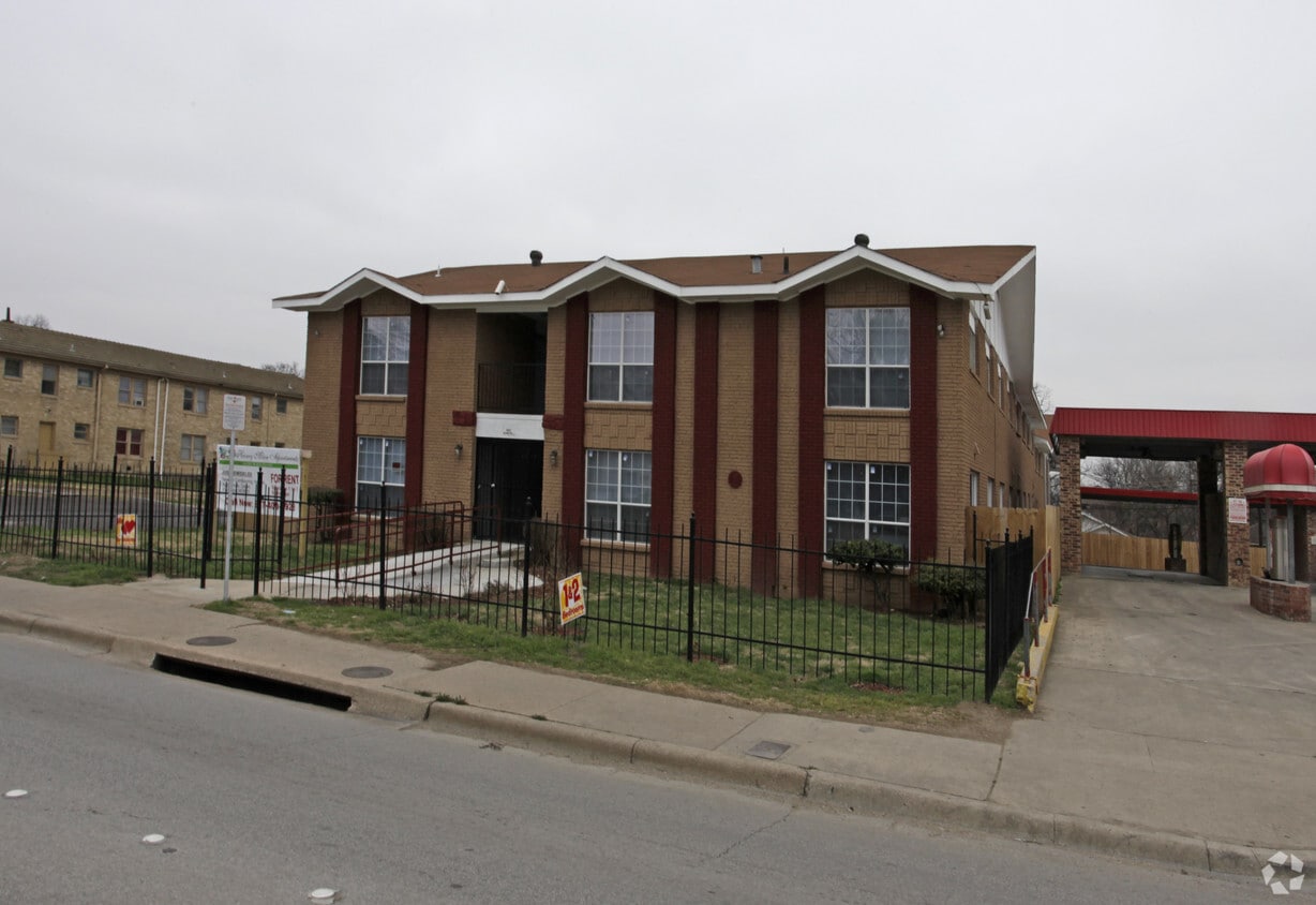 Building Photo - Hemphill House Apartments