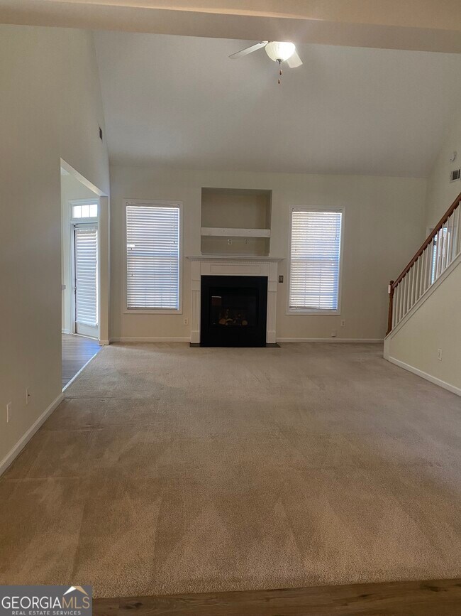 Building Photo - 539 Greyhawk Way