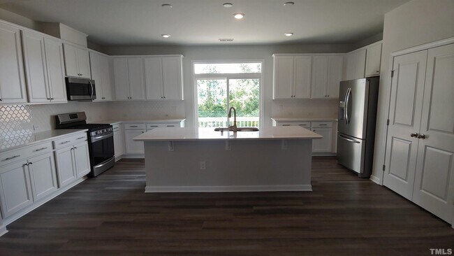 Foto del edificio - 2943 Sunflower Rd