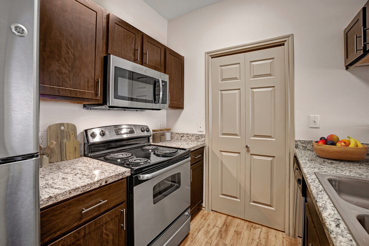 Elm Hollow Apartments Apartments in Helotes, TX