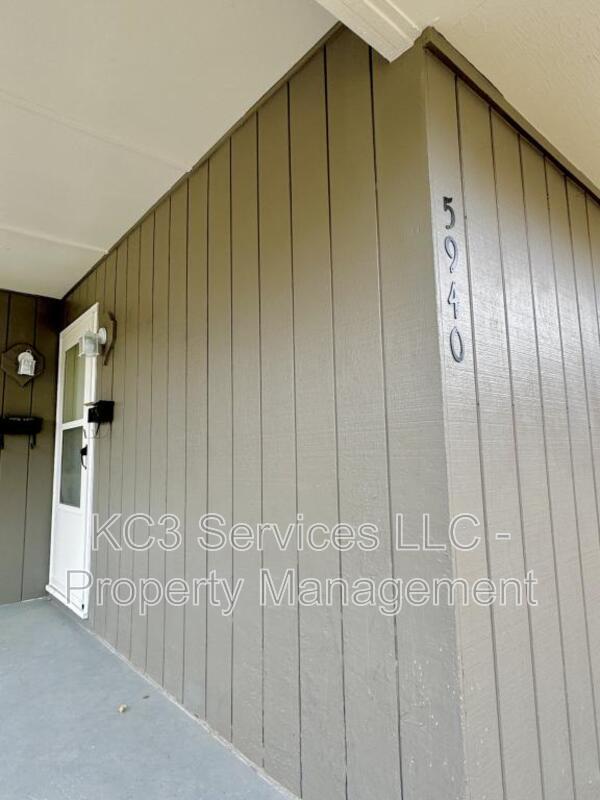 Foto del edificio - 5940 E 136th St