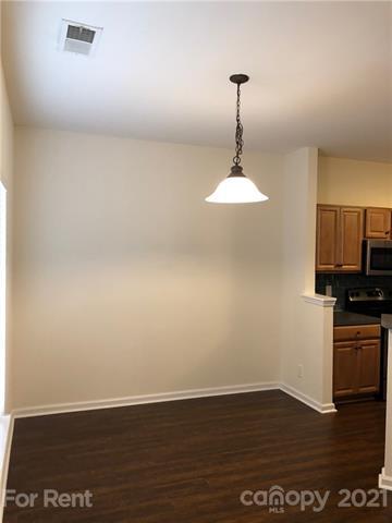 Foto del edificio - 4657 Forestridge Commons Dr