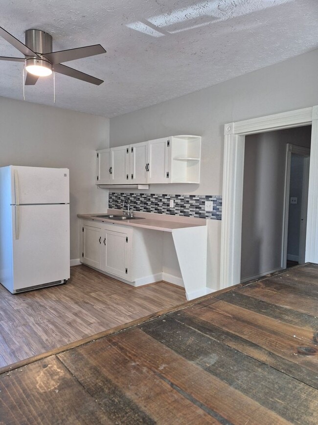 Foto del edificio - 2101 Park Ave