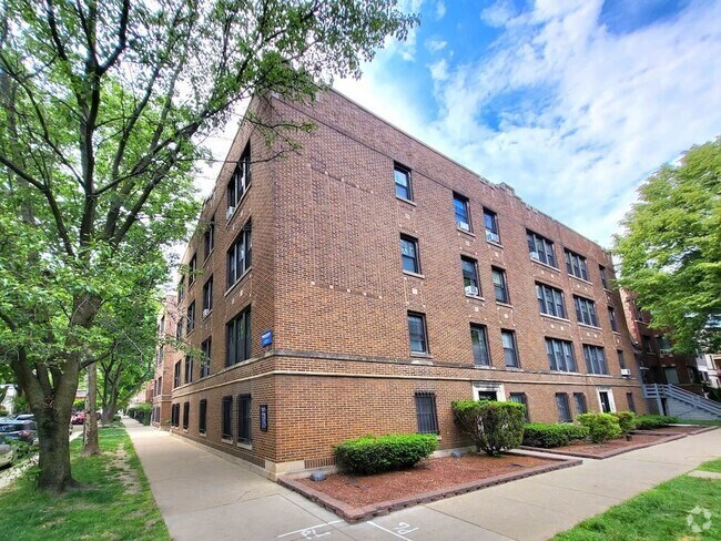 Building Photo - 1456 W Byron St