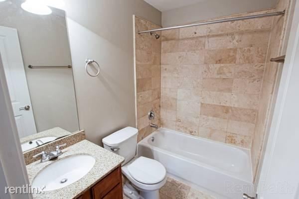 Building Photo - 1 br, 1 bath Townhome - 5201 Overlook Circle