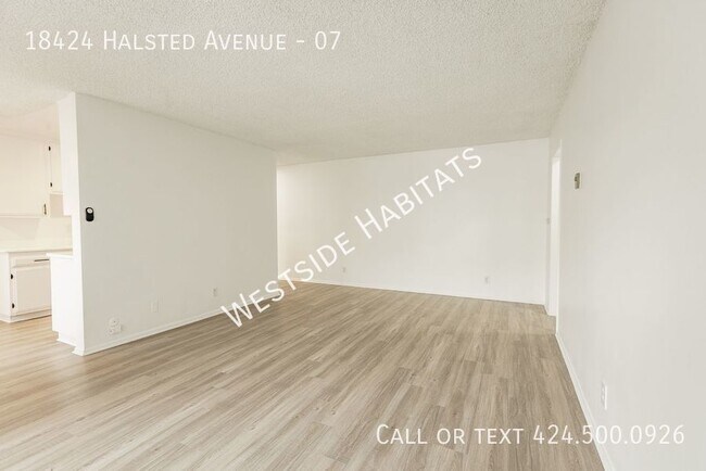 Foto del edificio - 18424 Halsted - Gorgeous, fully renovated ...