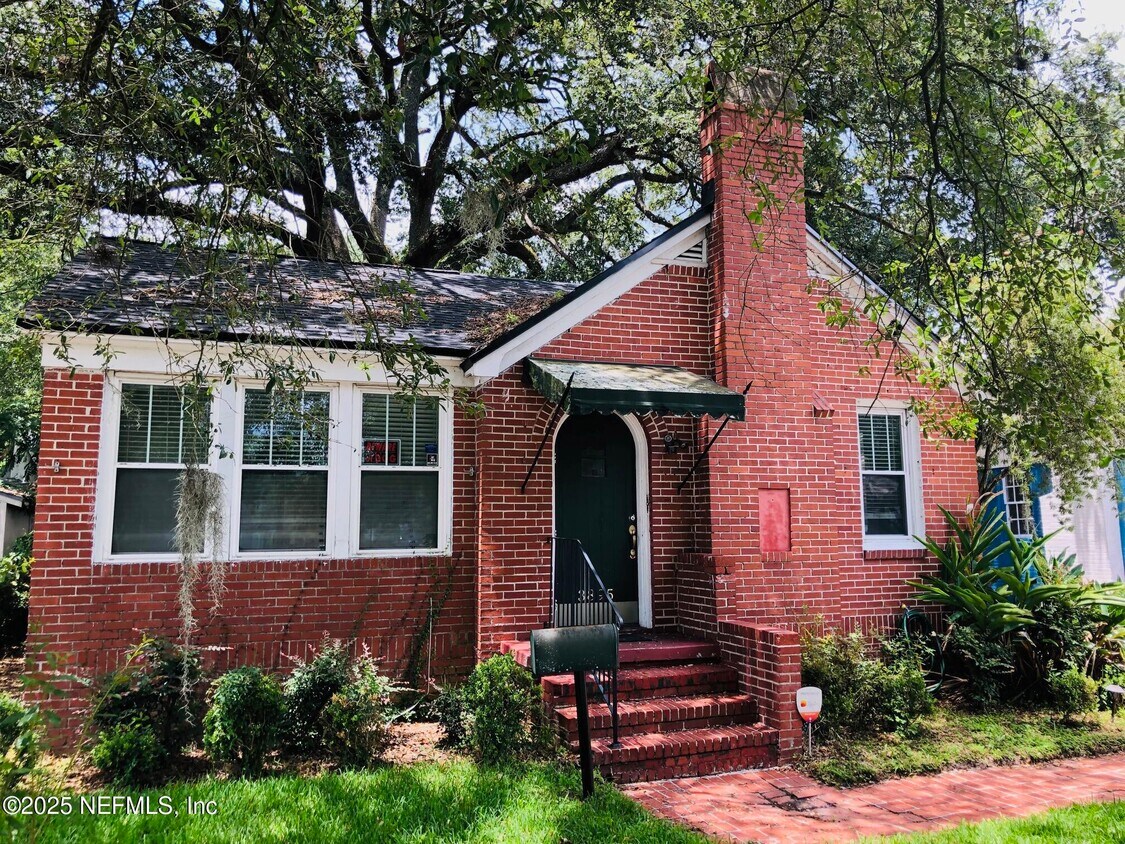 Primary Photo - 3895 Park St