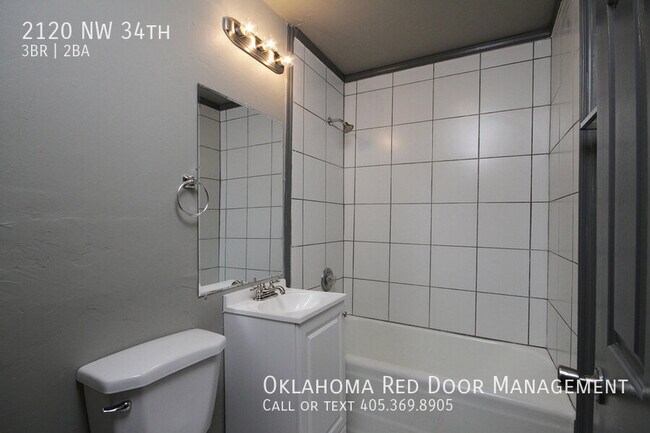 Foto del edificio - 2120 NW 34th-
