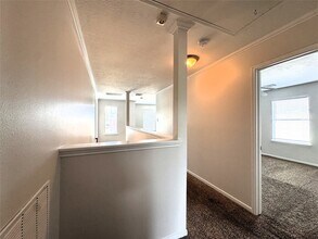 Building Photo - 23906 Kingmont Knoll Ct