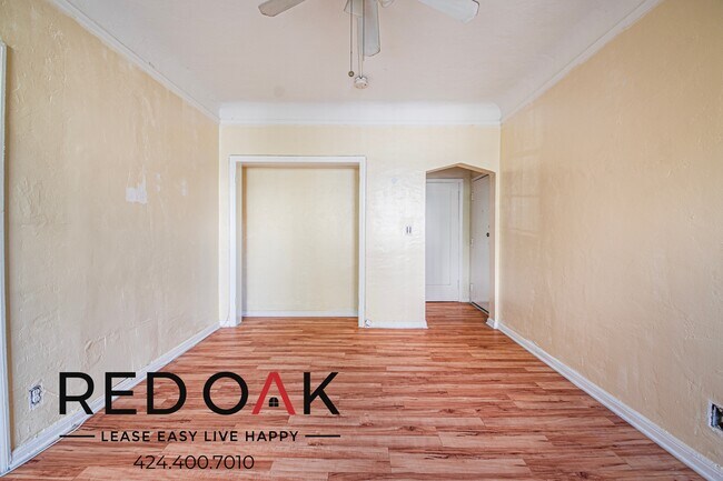 Foto del edificio - 607 1/4 S Dunsmuir Ave-101