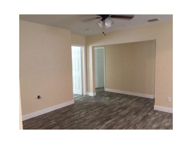 Foto del edificio - 609 NW 15th Ave