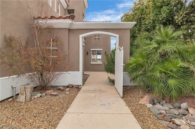 Building Photo - 1712 Estrella St