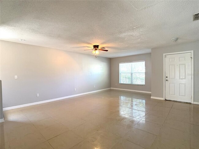 Building Photo - 781 Palmera St