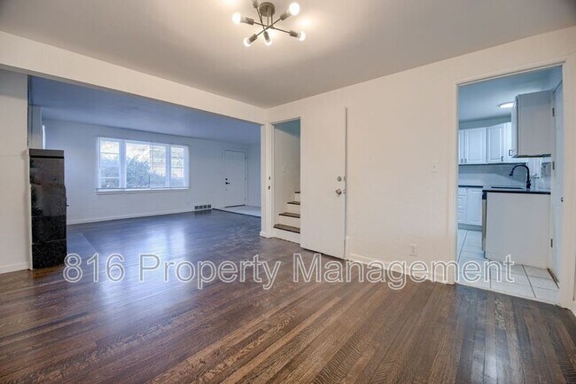 Foto del edificio - 1411 S Maywood Ave