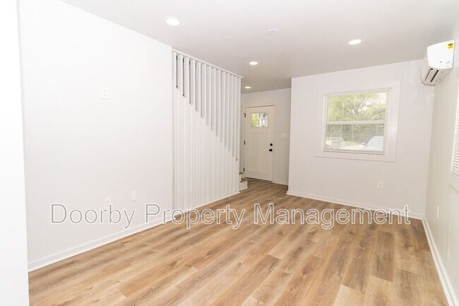 Foto del edificio - 1808 E 13th St