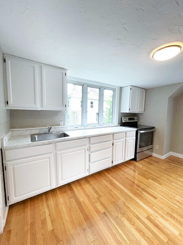 51 Reed St Unit 4, Rockland, MA 02370 51 Reed St Rockland, MA Apartments for Rent in