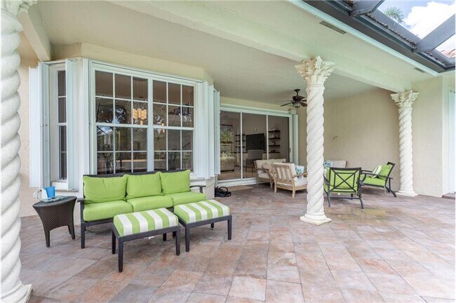 Foto del edificio - 11815 Highland Pl