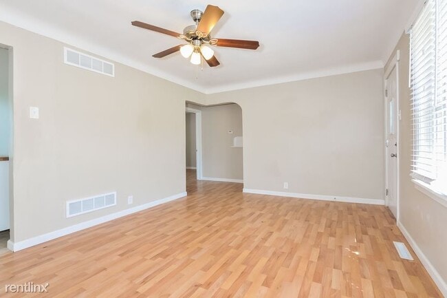 Building Photo - 3 br, 1 bath House - 4027 Wright Ave