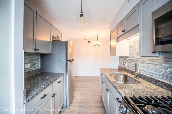 Foto del edificio - 835 Pearson St