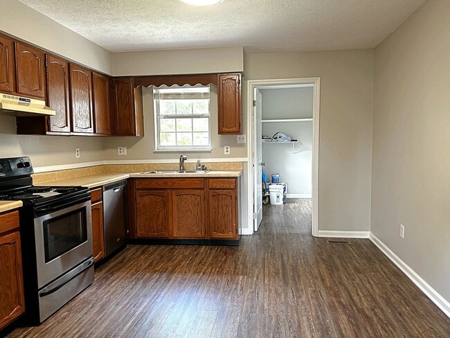 Building Photo - Cozy Hardin Valley Duplex – 2 Bedroom, 1 Bath