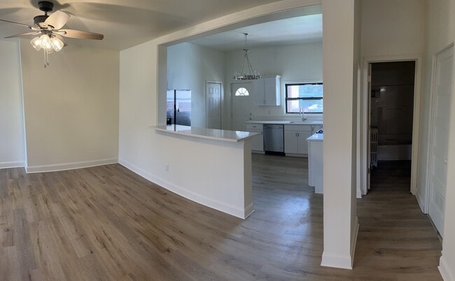 Building Photo - 3802 Acorn St