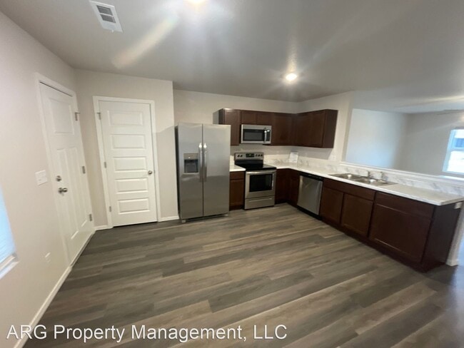 Foto del edificio - 3 br, 2 bath House - 3309 E Ricky Drive