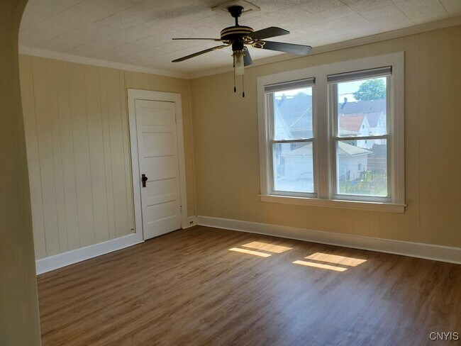 Foto del edificio - 243 Cleveland Ave