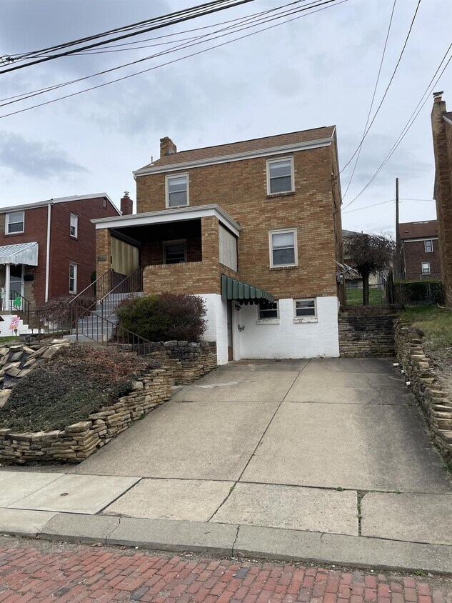 Primary Photo - 2127 Fairland St