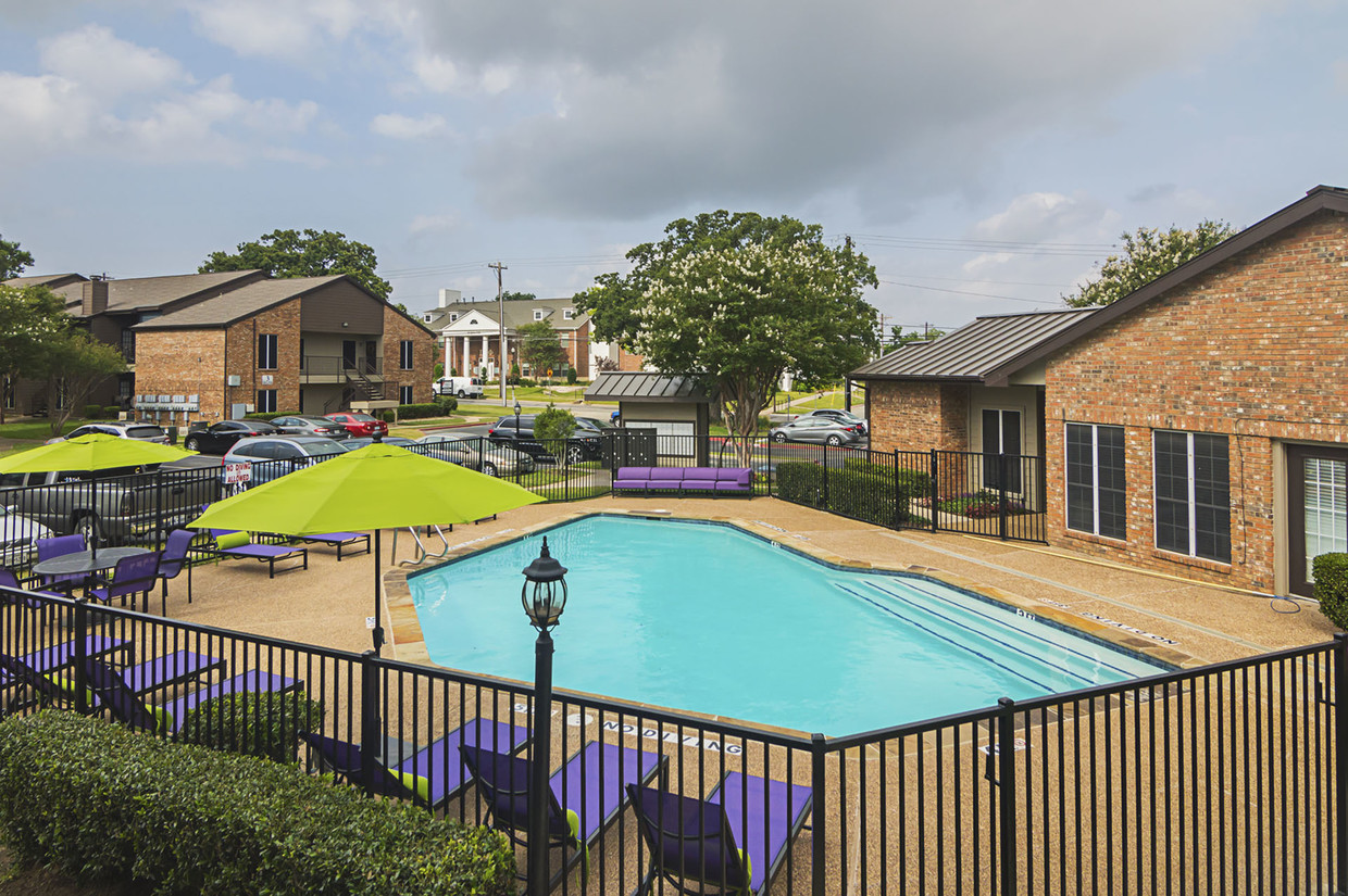 Oaks of Denton - Apartments in Denton, TX | Apartments.com