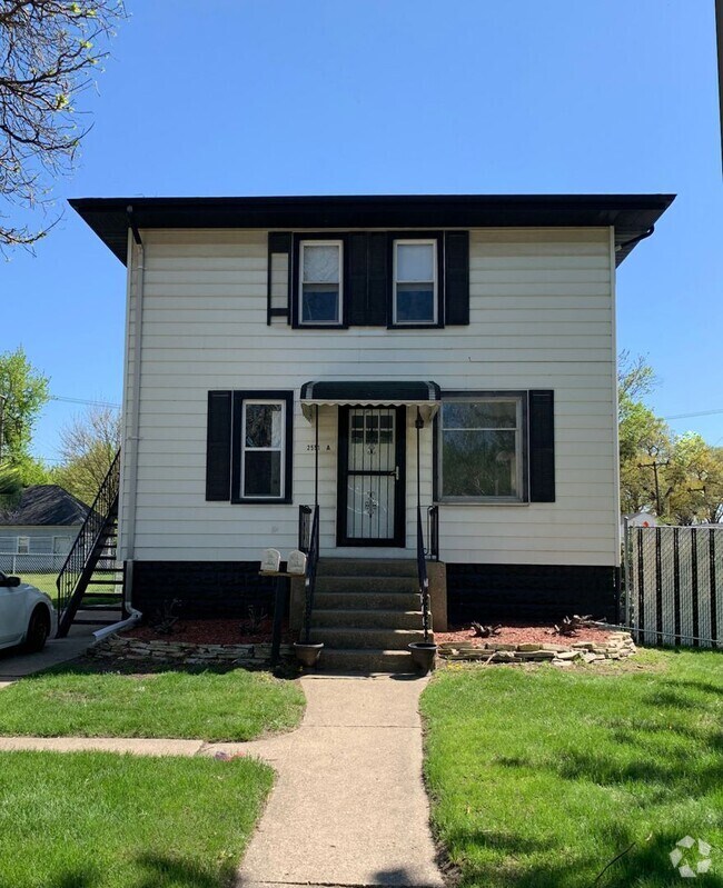 Building Photo - 2551 Ridge Rd