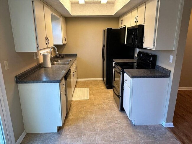 Building Photo - 332 W Nightingale Cir