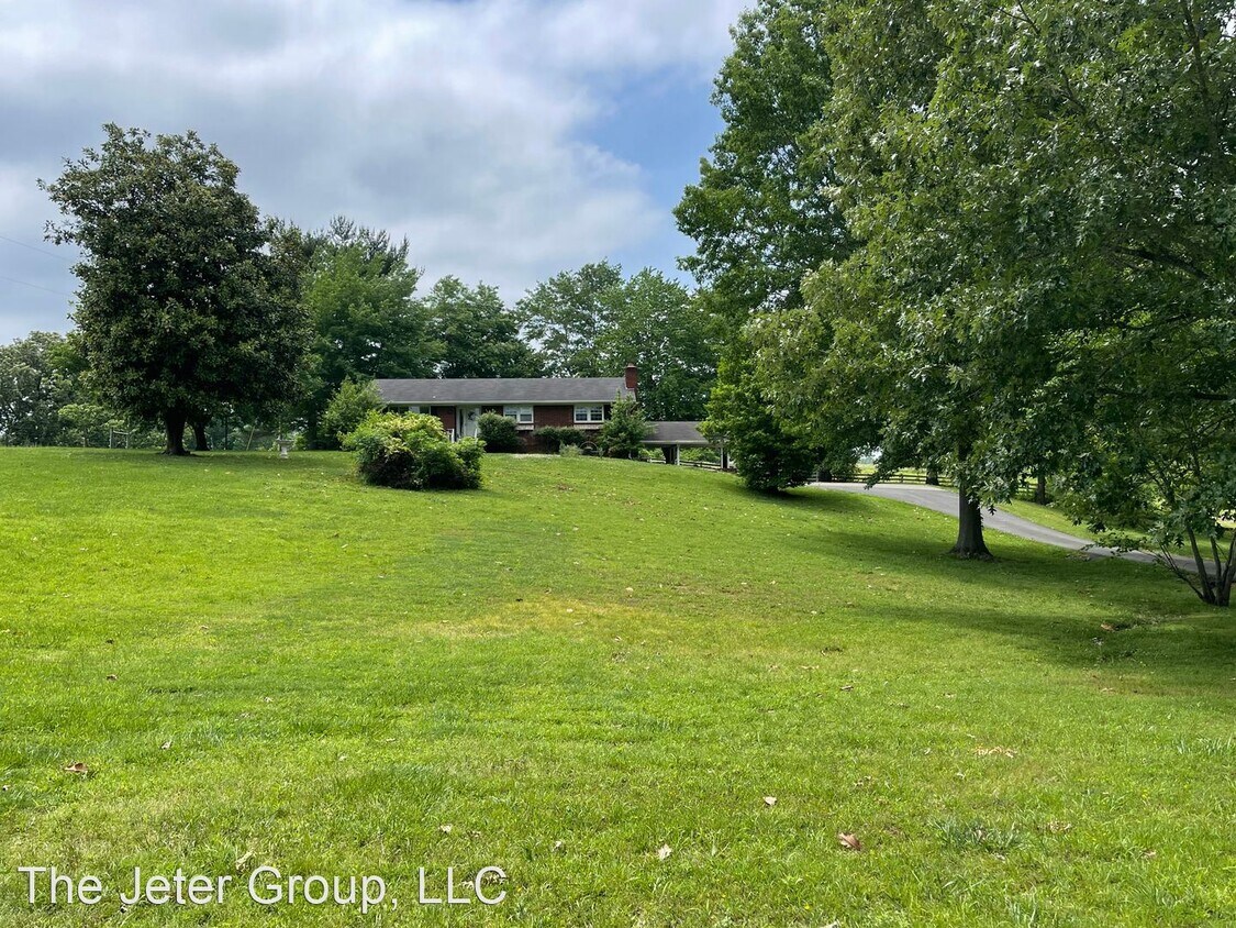 4 br, 3 bath House 1385 Mount Moriah Road House Rental in Benton